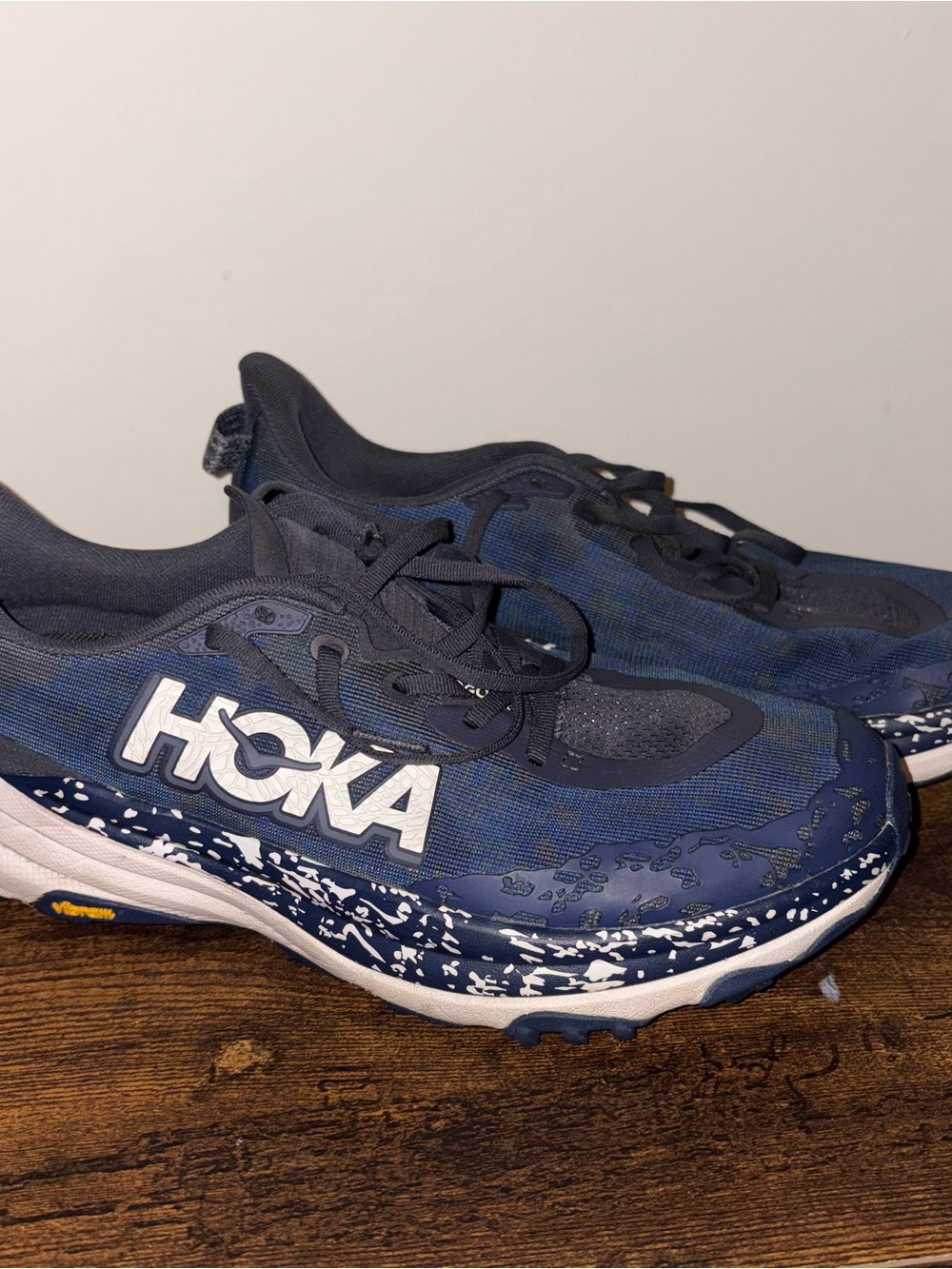 Hoka Speedgoat 6